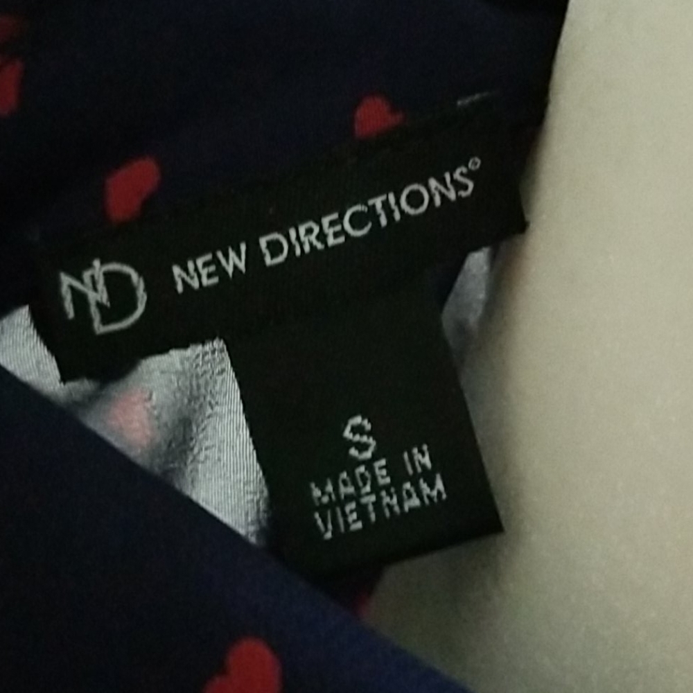 EUC New Directions Sheer Blouse with Hearts Size S - Picture 4 of 6